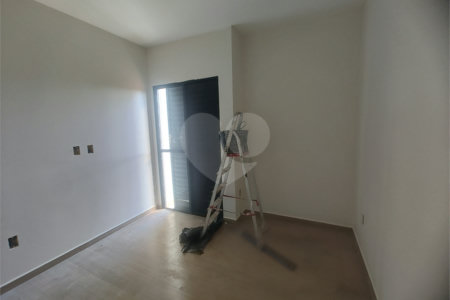 Casa à venda com 2 quartos, sendo 1 suíte, em Jardim Santo Antônio, Atibaia, SP
