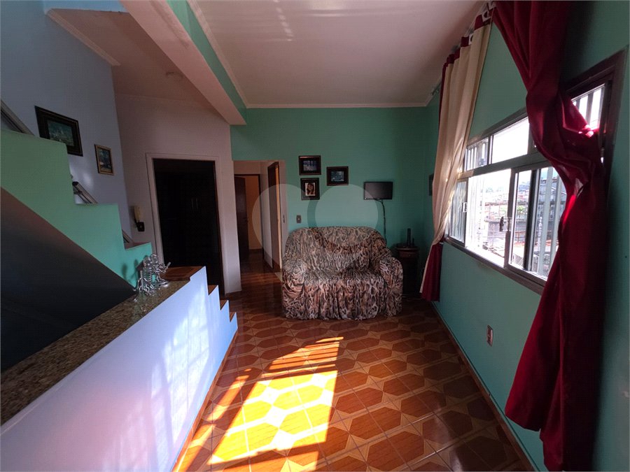 Sobrado à venda com 4 quartos, sendo 2 suítes, em Vila Nova Cachoeirinha, São Paulo, SP