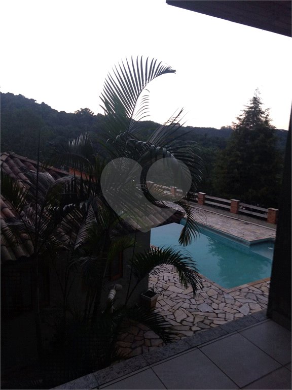 Casa à venda com 3 suítes no condomínio Alpes da Cantareira, Mairiporã - SP