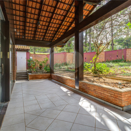 Casa Térrea à venda ou para alugar com 5 quartos, sendo 1 suíte, em Jardim Marajoara, São Paulo, SP