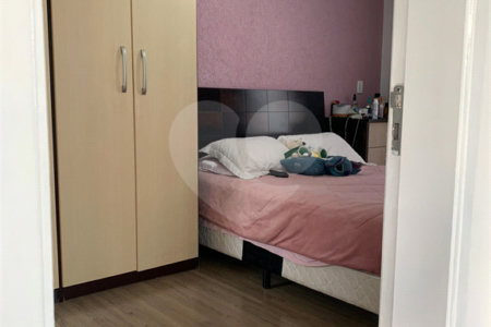 Casa à venda com 3 quartos, sendo 2 suítes,  no condomínio Residencial Jardins, São Bernardo do Campo - SP