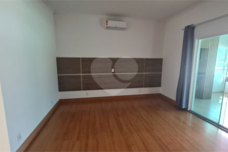Sobrado à venda com 3 suítes em Vila Nastri, Itapetininga, SP