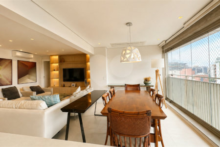 Apartamento à venda com 3 suítes em Indianópolis, São Paulo, SP