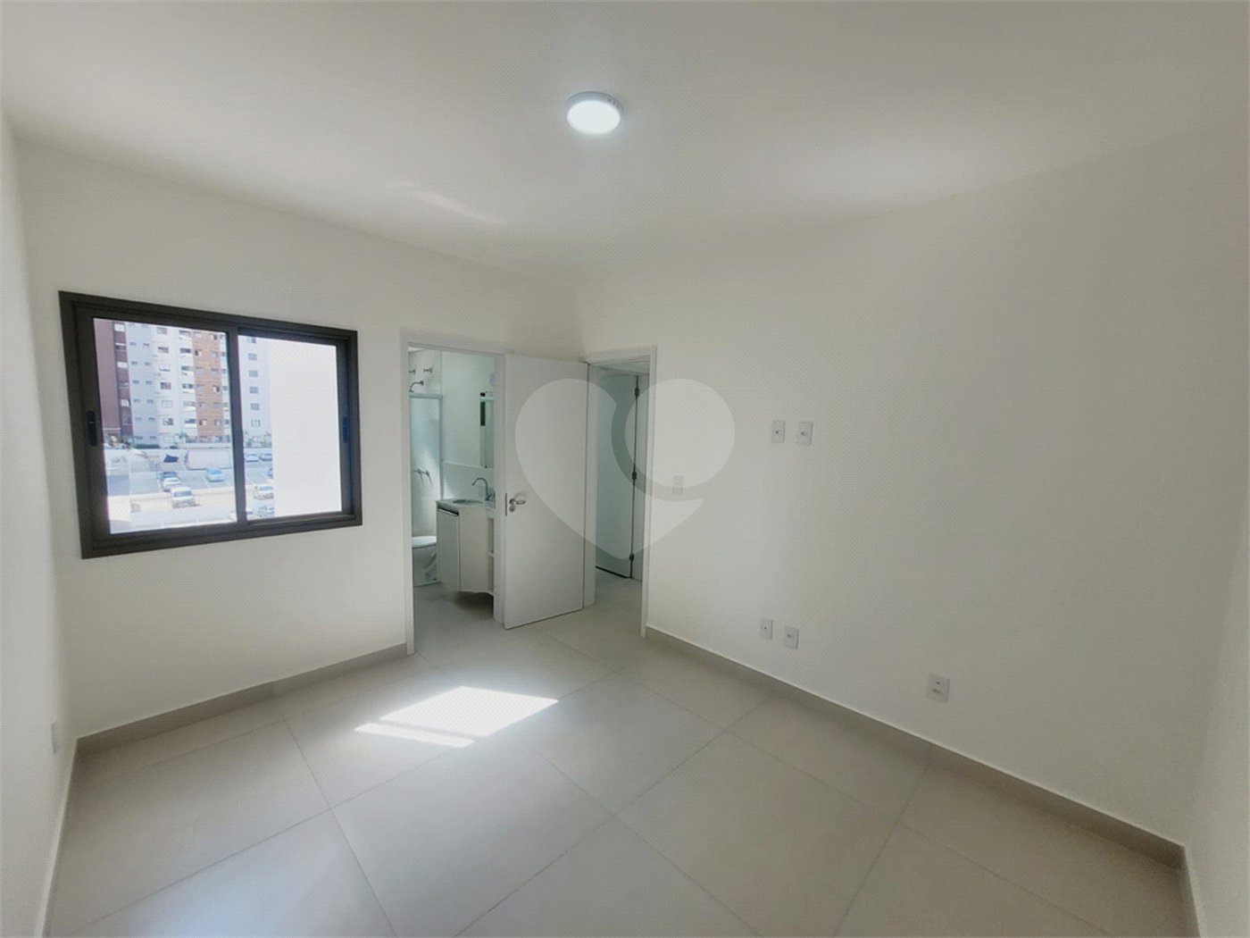 Apartamento para alugar com 2 quartos, sendo 1 suíte, em Jardim Santiago, Indaiatuba, SP