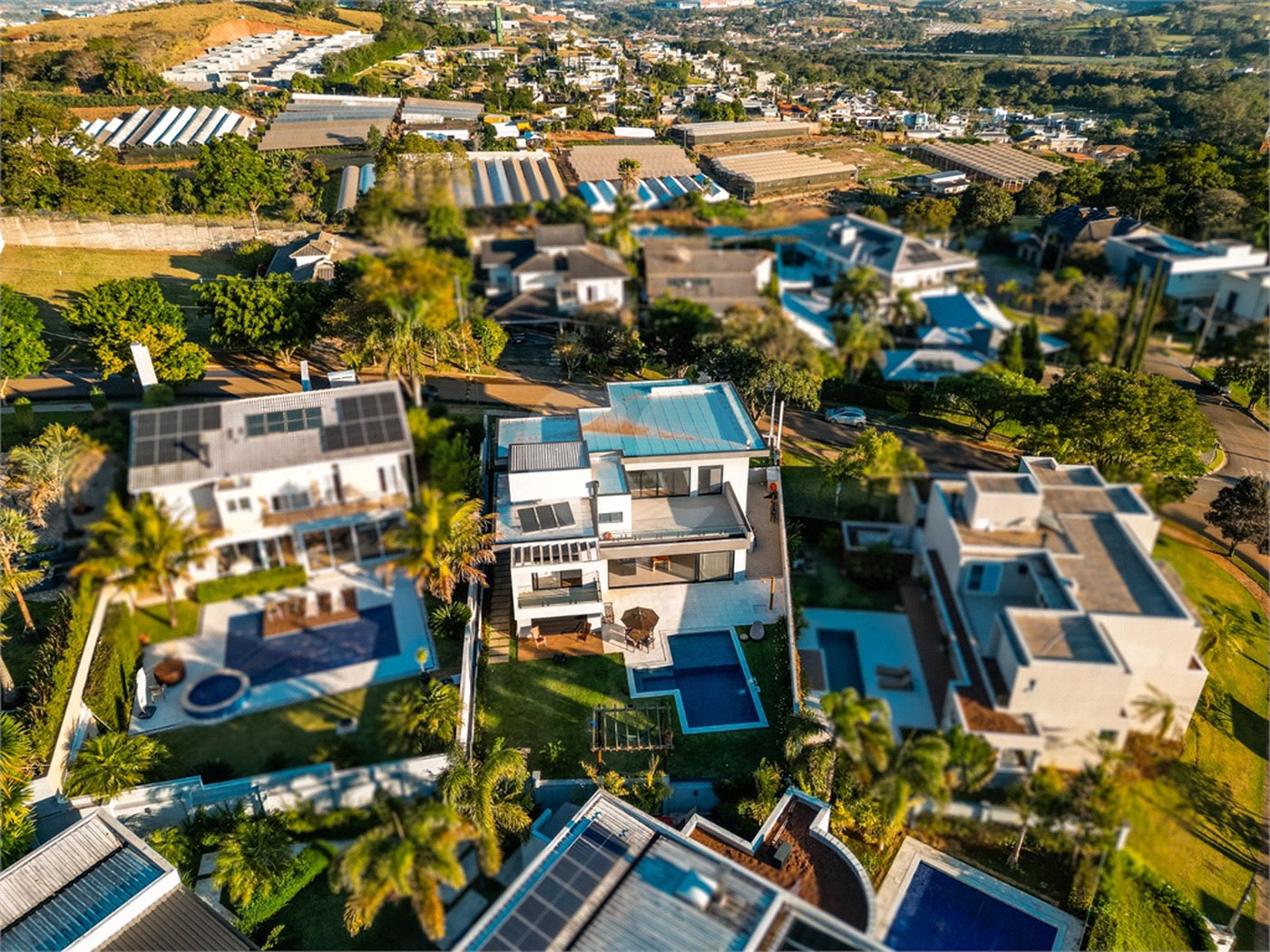 Casa à venda com 4 suítes em Condomínio Porto Atibaia, Atibaia, SP