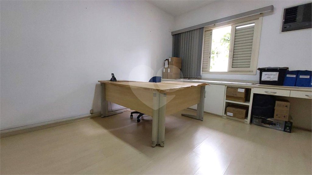 Casa à venda com 4 quartos, sendo 2 suítes,  em Vila Alexandria, São Paulo, SP