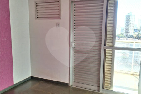 Apartamento à venda com 3 quartos, sendo 1 suíte, no Centro, Araraquara, SP