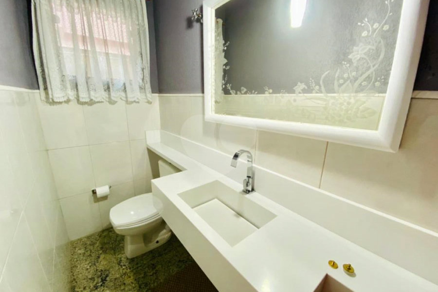 Sobrado à venda com 3 quartos, sendo 1 suíte, em Tremembé, São Paulo, SP