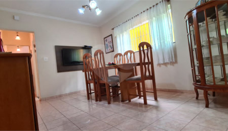 Casa à venda com 3 quartos, sendo 1 suíte,  em Vila Oliveira, Mogi das Cruzes, SP