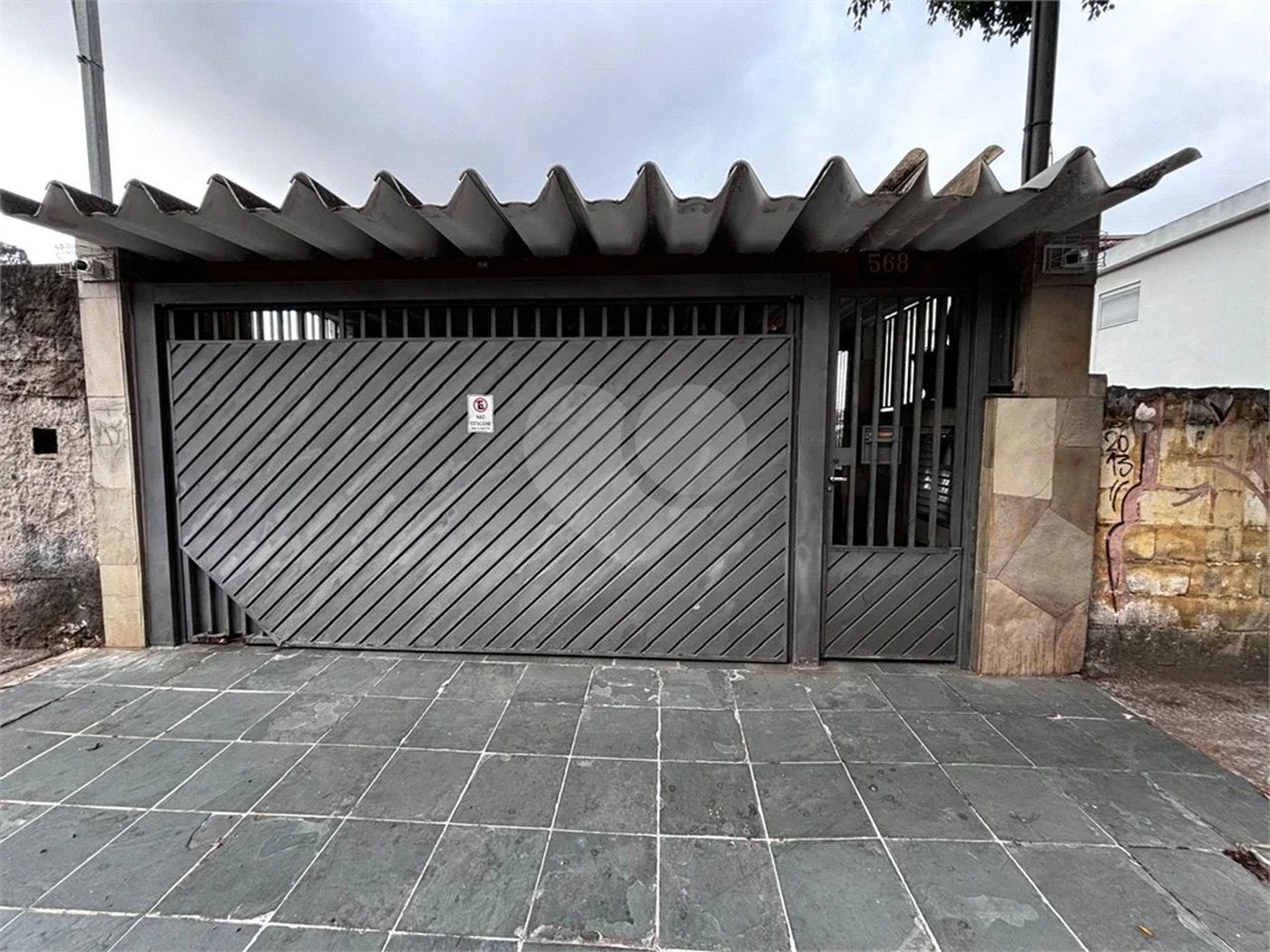 Casa com 03 dormitórios e 04 vagas Parada Inglesa