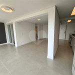 Apartamento à venda com 3 quartos, sendo 1 suíte,  em Vila Anastácio, São Paulo, SP