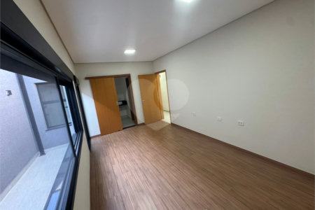 Casa Térrea à venda com 4 suítes em Jardim dos Pinheiros, Atibaia, SP