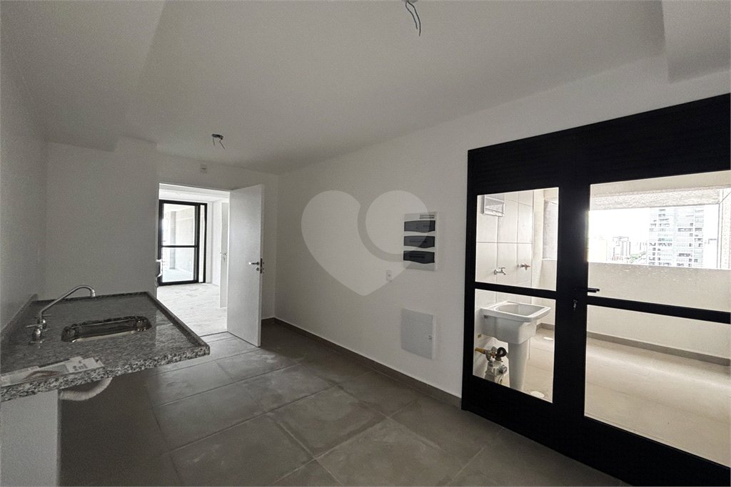 Apartamento à venda com 3 suítes em Vila Romana, São Paulo, SP