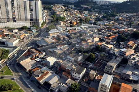 Apartamento à venda com 3 quartos, sendo 1 suíte, em Jardim Tupanci, Barueri, SP