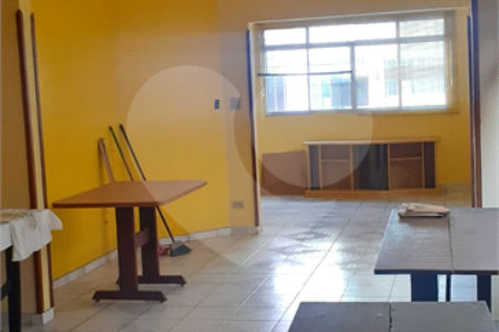 Casa à venda ou para alugar com 2 quartos, sendo 1 suíte,  no Centro, Mogi das Cruzes, SP