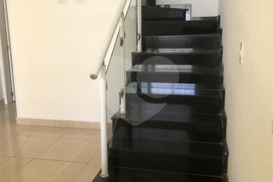 Sobrado à venda com 3 suítes em Parada Inglesa, São Paulo, SP