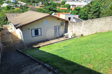 Casa à venda com 4 quartos, sendo 1 suíte, em Santa Cândida, Vinhedo, SP