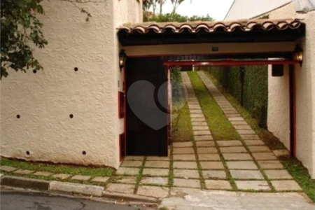 Sobrado à venda com 4 quartos, sendo 1 suíte,  em Vila Rosália, Guarulhos, SP
