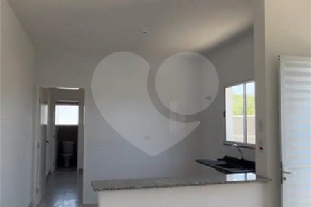 Casa à venda com 2 quartos em Chácara Holiday, Itaquaquecetuba, SP