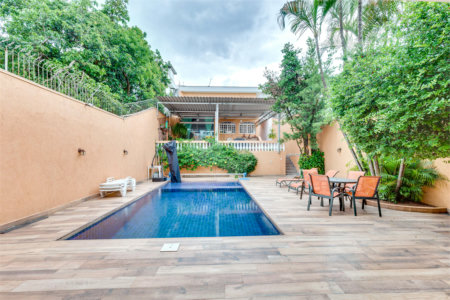 Casa à venda com 4 quartos, sendo 1 suíte, em Brooklin Paulista, São Paulo, SP