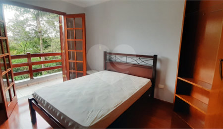 Sobrado à venda com 4 quartos, sendo 3 suítes,  em Serra da Cantareira, Mairiporã, SP
