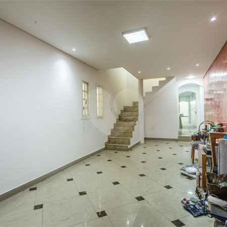 Casa à venda com 3 quartos, sendo 2 suítes, em Jardim Santa Cecília, Guarulhos, SP