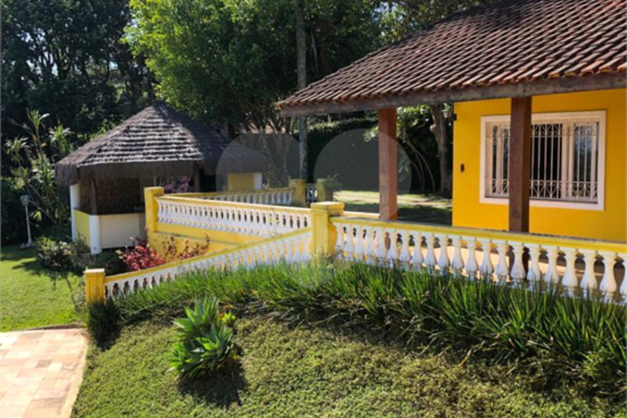 Casa Térrea à venda com 4 quartos, sendo 2 suítes, em Roseira, Mairiporã, SP