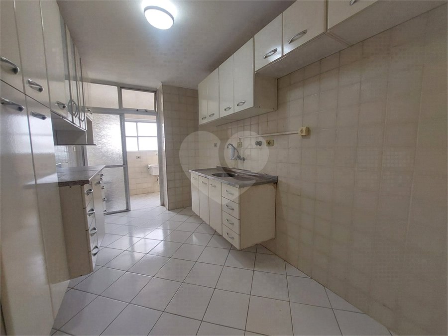 Apartamento à venda com 3 quartos em Vila Ipojuca, São Paulo, SP