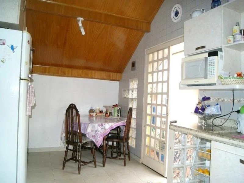 Sobrado à venda com 6 quartos, sendo 5 suítes, em Jardim Catanduva, São Paulo, SP