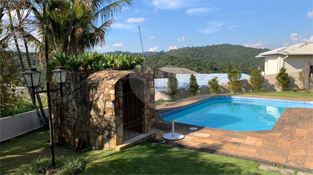 Casa à venda com 5 quartos, sendo 2 suítes, em Serra da Cantareira, Mairiporã, SP