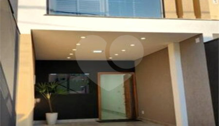 Casa à venda com 1 quarto, sendo 2 suítes, no condomínio Residencial Oliveira, São Paulo - SP