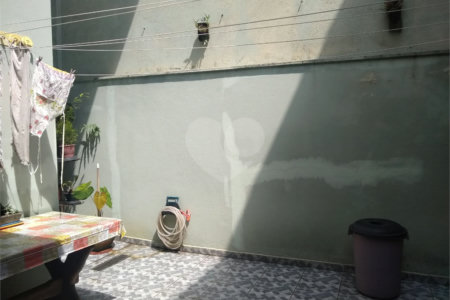 Sobrado à venda com 3 suítes em Vila Nivi, São Paulo, SP