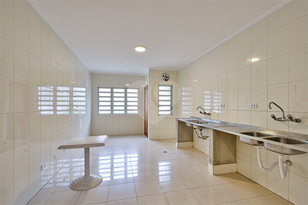 Casa à venda com 3 quartos, sendo 1 suíte, em Alto da Boa Vista, São Paulo, SP