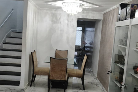 Casa à venda com 3 quartos, sendo 1 suíte,  em Chácara das Flores, Mogi das Cruzes, SP