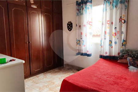 Sobrado à venda com 5 quartos, sendo 2 suítes, em Vila Trujillo, Sorocaba, SP