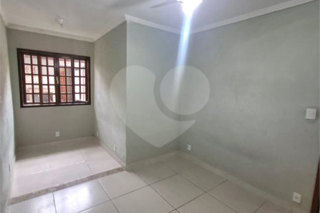 Casa Térrea à venda com 3 quartos, sendo 1 suíte, em Campo Grande, Rio de Janeiro, RJ
