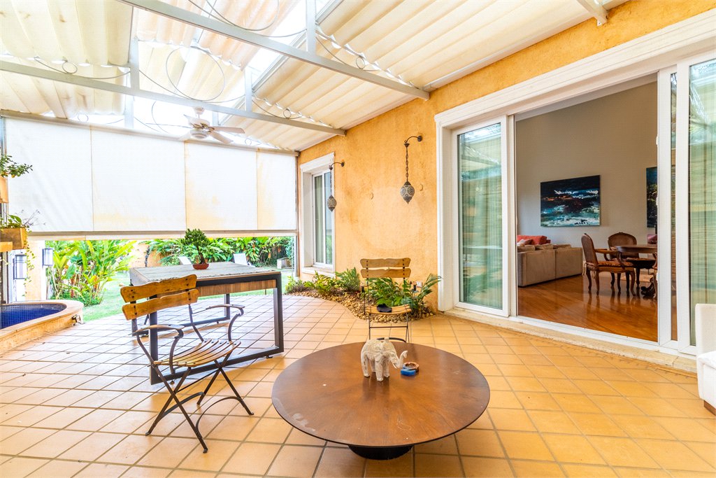 Casa à venda com 5 quartos, sendo 4 suítes, no condomínio Residencial Tivoli Park, Sorocaba - SP