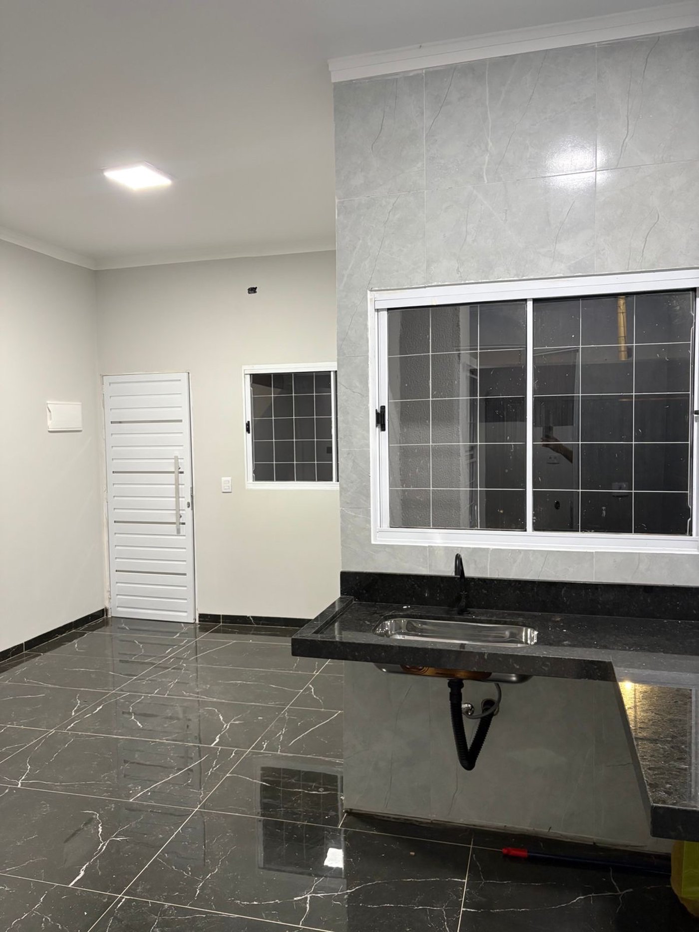 Casa à venda com 2 quartos, sendo 1 suíte,  em Nova Tres Lagoas, Três Lagoas, MS