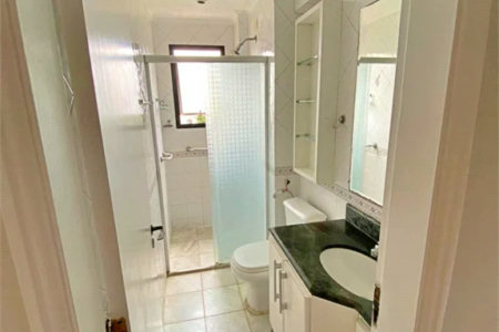 Apartamento à venda com 3 quartos, sendo 1 suíte,  em Vila Andrade, São Paulo, SP
