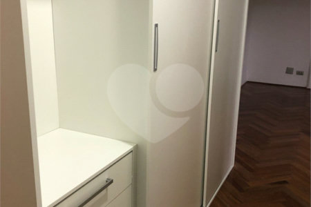Apartamento à venda com 4 suítes em Vila Suzana, São Paulo, SP