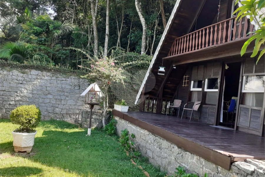 Sobrado à venda com 3 quartos, sendo 1 suíte, em Samambaia, Mairiporã, SP