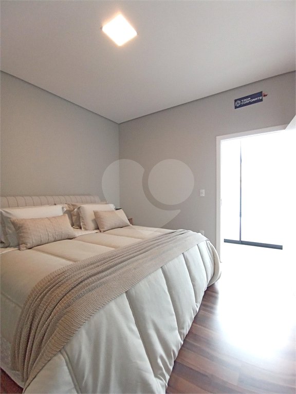 Casa à venda com 4 quartos, sendo 3 suítes,  no condomínio Alphaville Nova Esplanada 3, Votorantim - SP