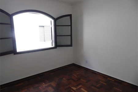Casa à venda com 5 quartos, sendo 3 suítes, em Vila São Francisco, São Paulo, SP
