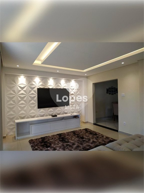 Casa à venda com 2 quartos, sendo 1 suíte, em Jardim dos Bandeirantes, São José dos Campos, SP