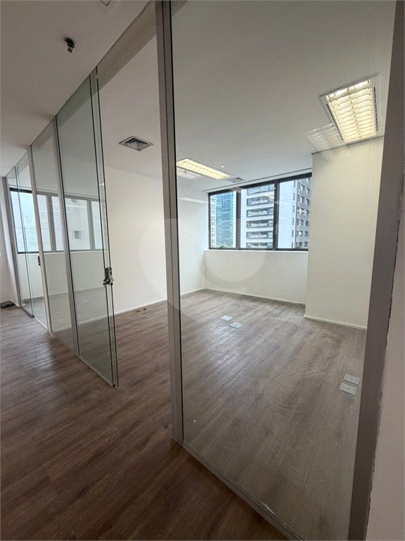 Sala à venda em Cidade Monções, São Paulo, SP
