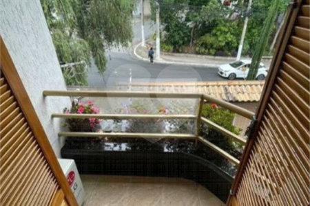 Sobrado à venda com 4 quartos, sendo 2 suítes, em Vila Maria Alta, São Paulo, SP