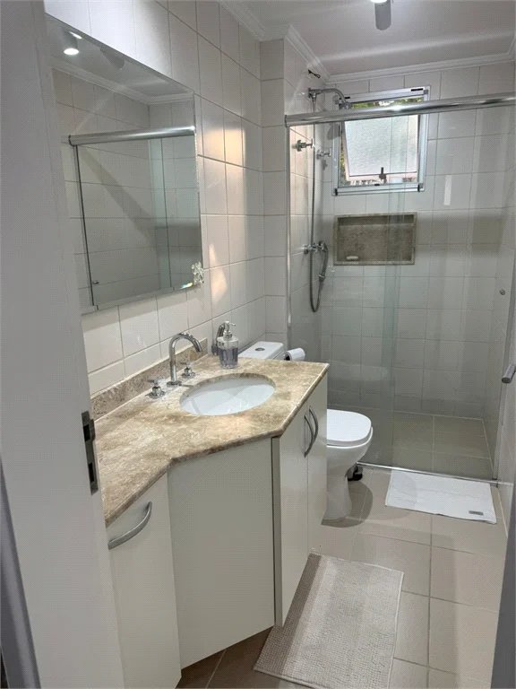 Casa à venda com 3 quartos, sendo 1 suíte, no condomínio Villas de São Francisco, São Paulo - SP