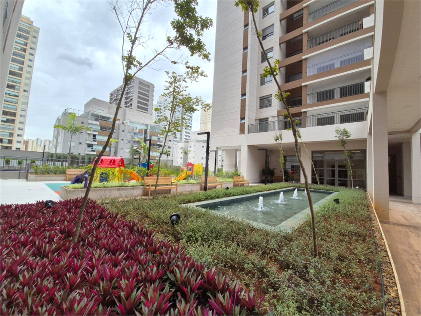 Apartamento à venda com 3 suítes em Jardim Prudência, São Paulo, SP