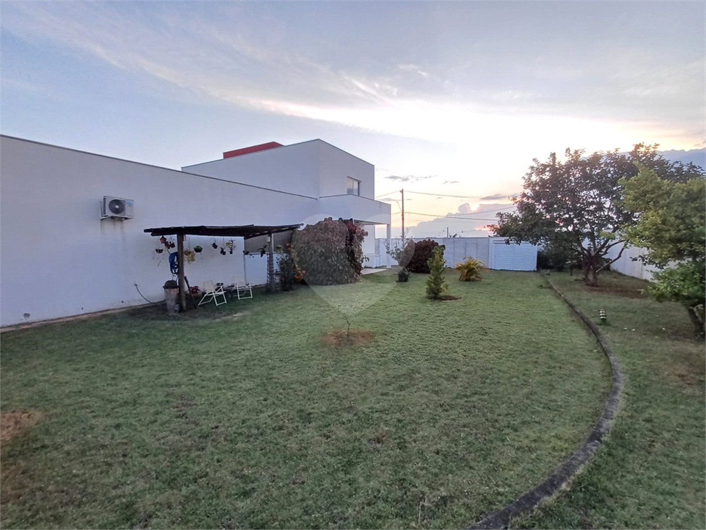 Sobrado à venda com 3 quartos, sendo 1 suíte, em Jardim Solar do Bosque, Sorocaba, SP
