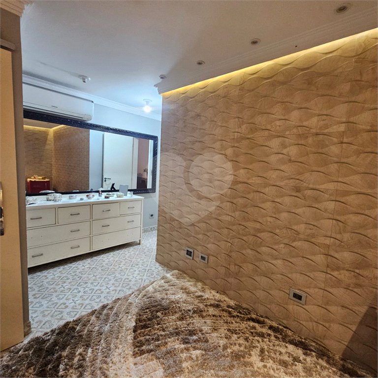 Sobrado à venda com 4 quartos, sendo 2 suítes, em Saúde, São Paulo, SP